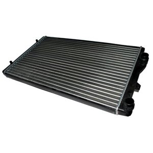 D7W027TT Mootori radiaator (Automaatne/Manuaalne) sobib: AUDI A3, TT SEAT