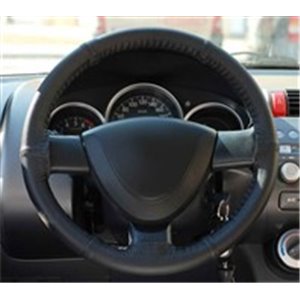 The steering wheel cover is made of high-quality leather. It is resistant to abrasion, tear, stretching or bending. The quality 
