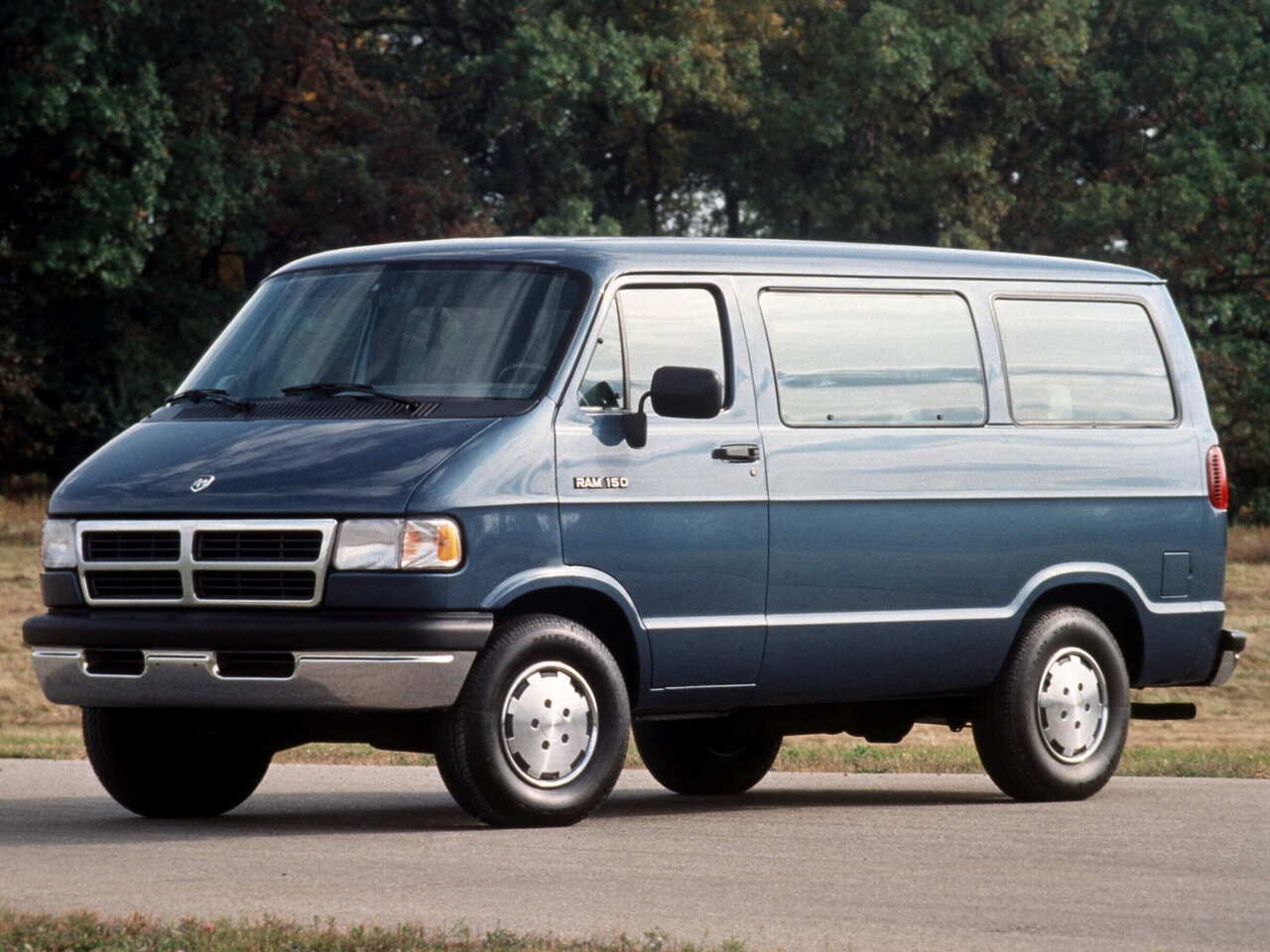 Chrysler RAM VAN (RG) Van